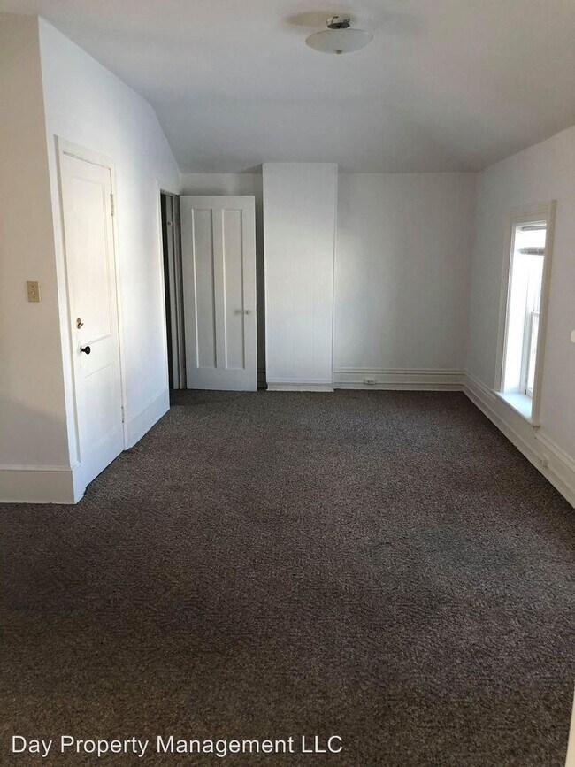 243 E Doty Ave, Neenah, WI 54956 Room for Rent in Neenah, WI