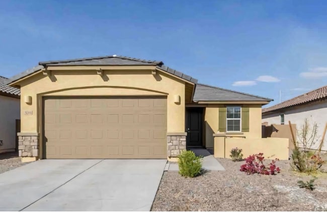 Building Photo - 3244 W Cedar Ridge Rd