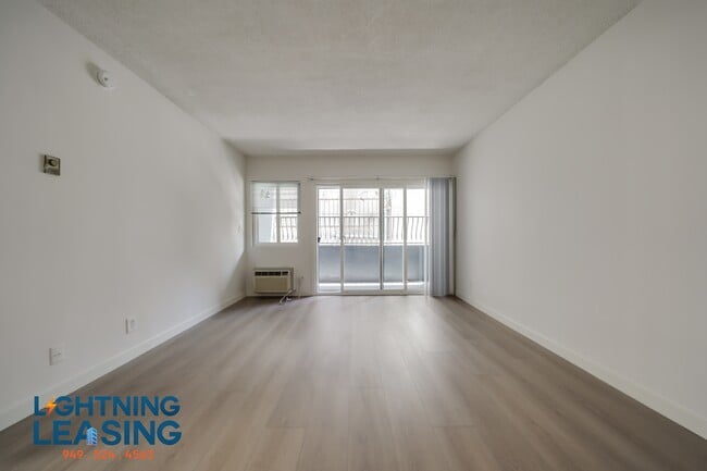 Building Photo - 700-704 Irolo St