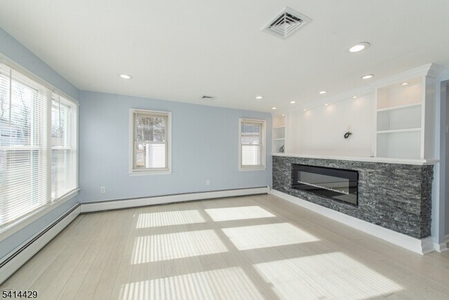 Foto del edificio - 315 Lake Shore Dr