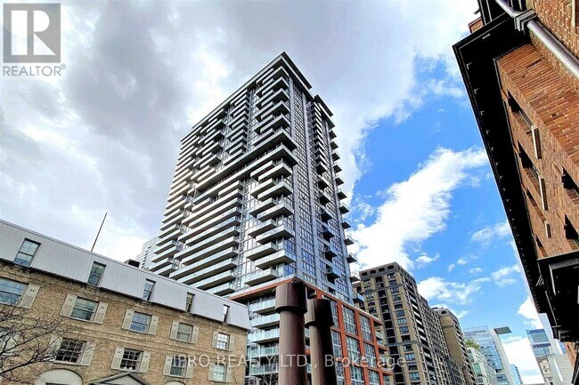 Photo du bâtiment - 126 Simcoe St