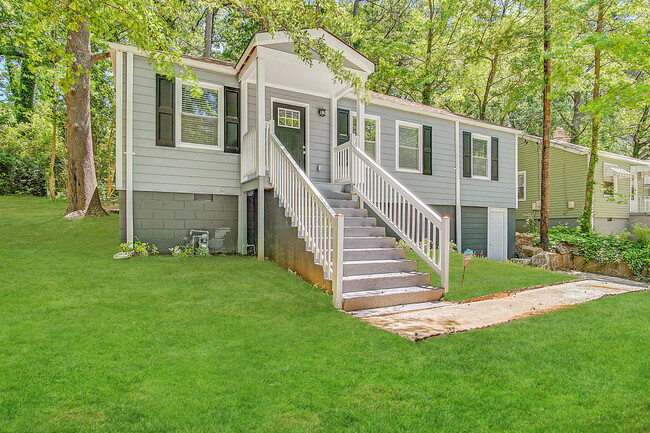Building Photo - 2836 Harlan Dr