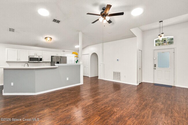 Foto del edificio - 2152 Spring Creek Cir