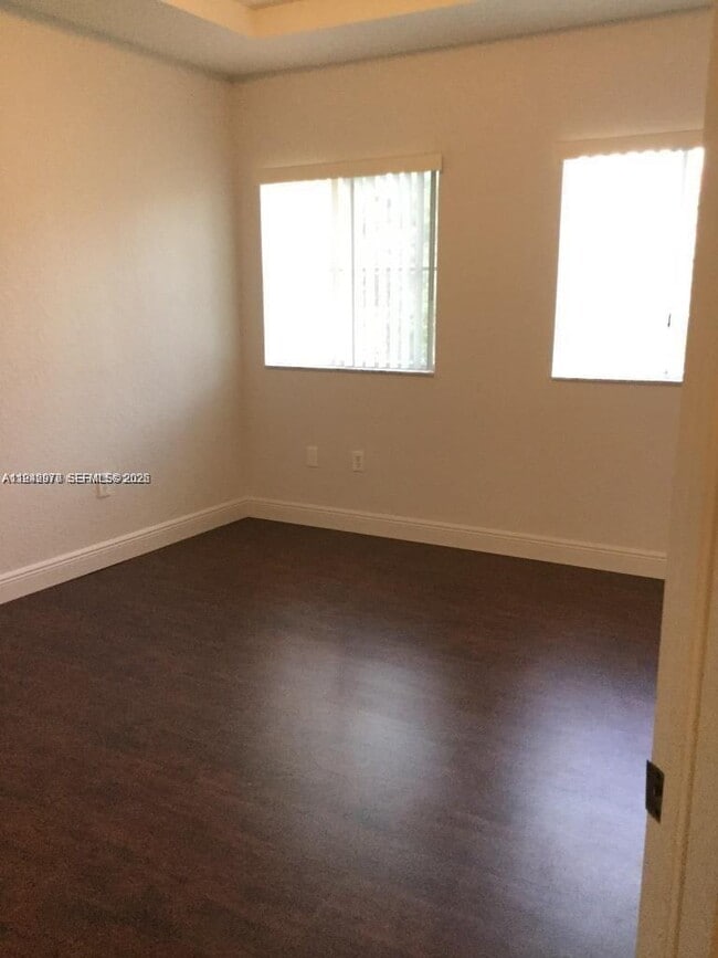 Foto del edificio - 10740 NW 83rd St