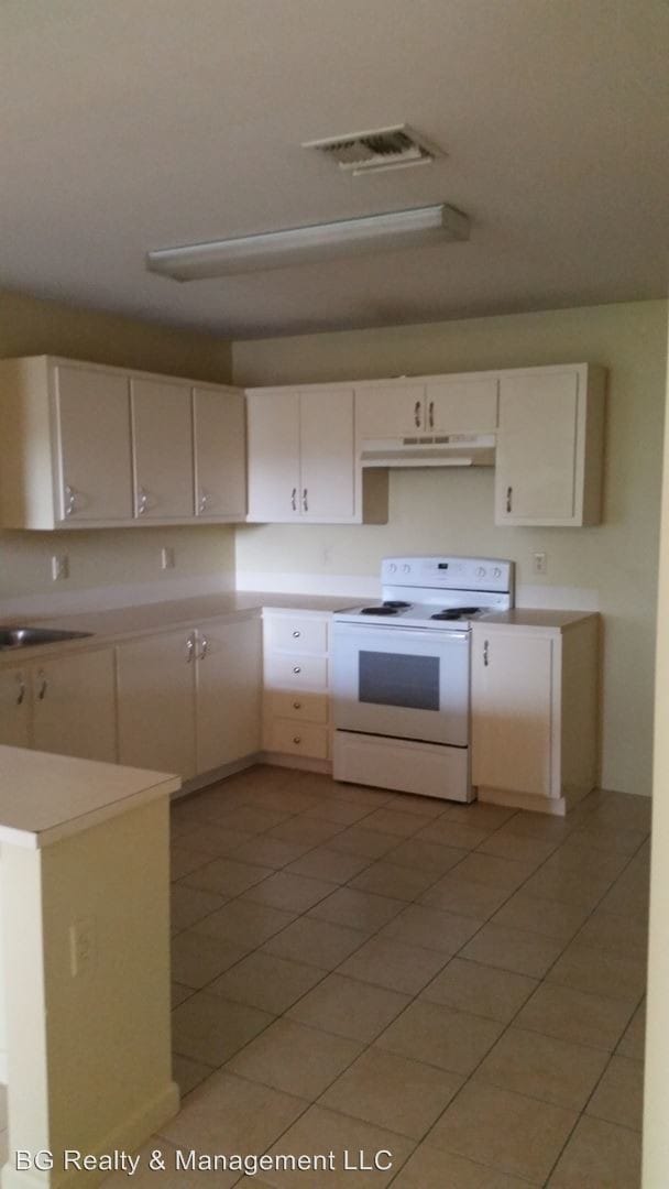 Building Photo - 303 Vieux Orleans Cir