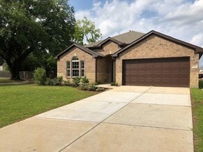 Building Photo - 18234 Willow Edge Dr