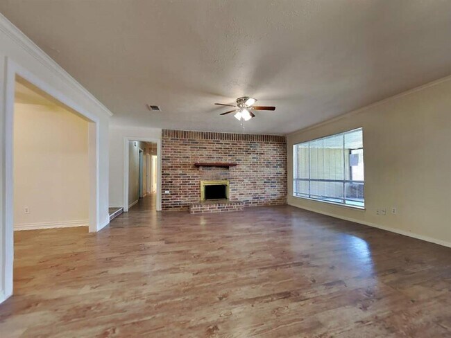 Building Photo - 8315 Little River Rd