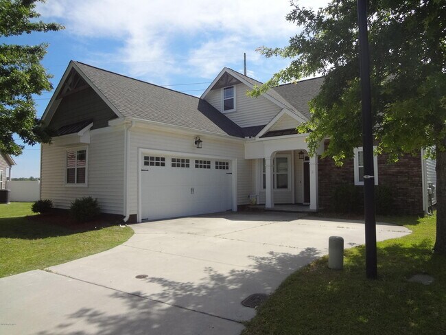 Building Photo - 2416 Carlow Pl