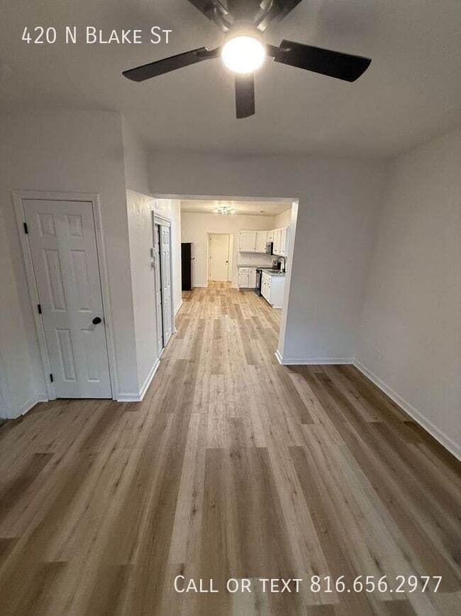 Foto del edificio - 420 N Blake St