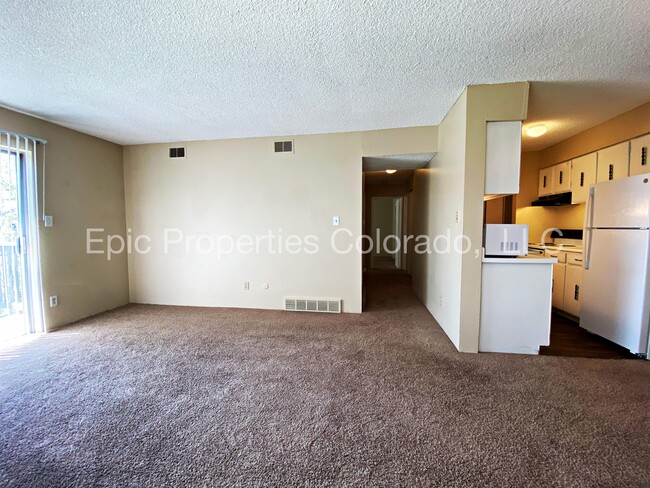 Building Photo - 230 E Highline Cir