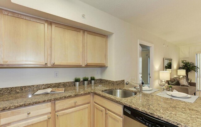 Building Photo - 7923 Eastern Ave