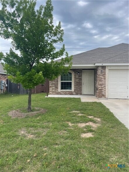 Primary Photo - 4702 Waterproof Dr