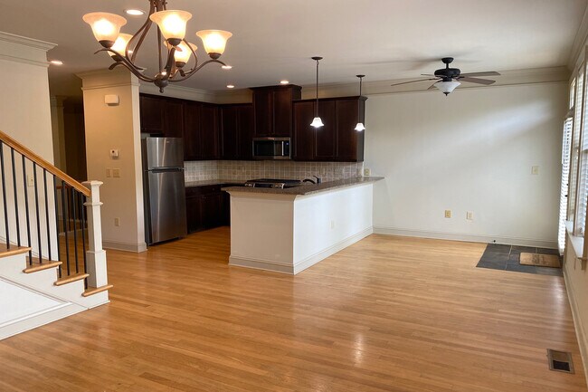 Foto del edificio - 803 Millwork Cir