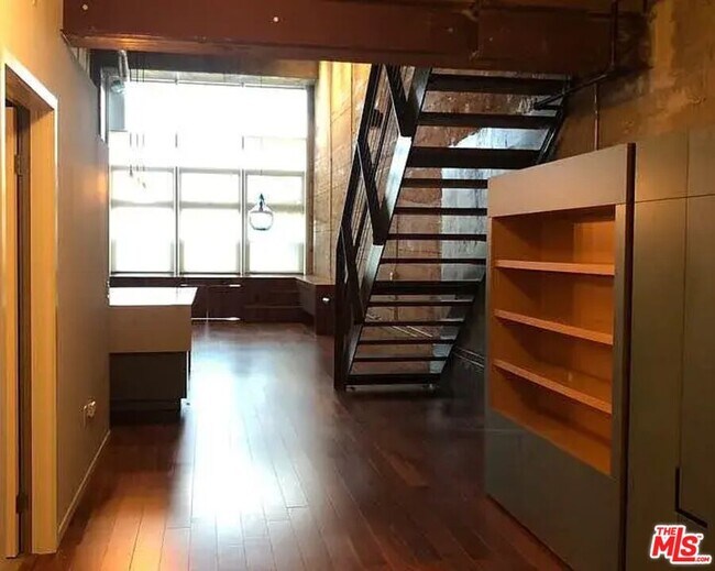 Foto del edificio - 530 S Hewitt St