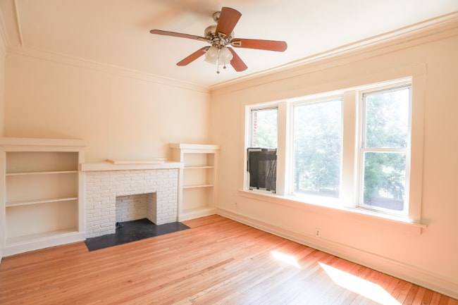 Building Photo - 4404 N Magnolia Ave