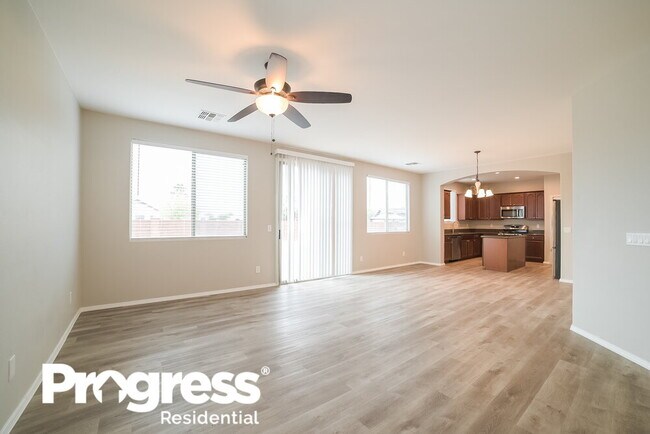 Building Photo - 7614 W Tenderfoot Dr