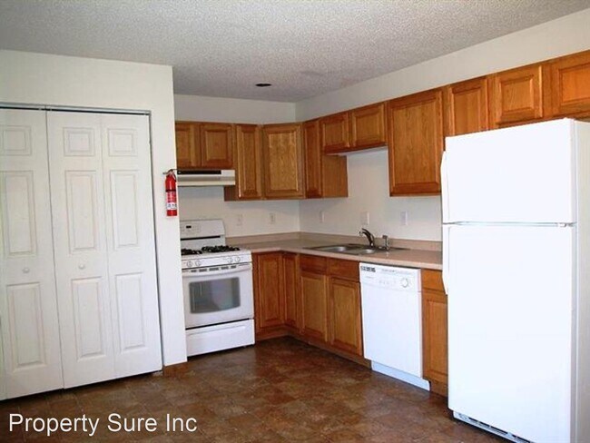 Building Photo - 3 br, 1 bath House - 3331 N Kinser Pike