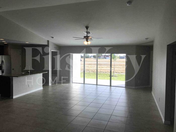 Foto principal - 1713 NW Juanita Pl