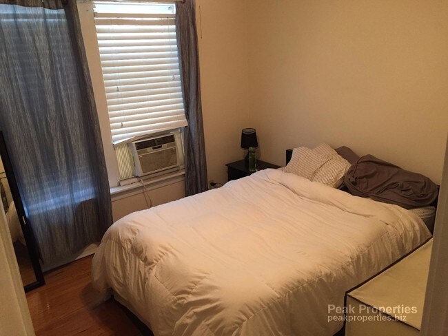 Foto del edificio - 543 W Arlington Pl