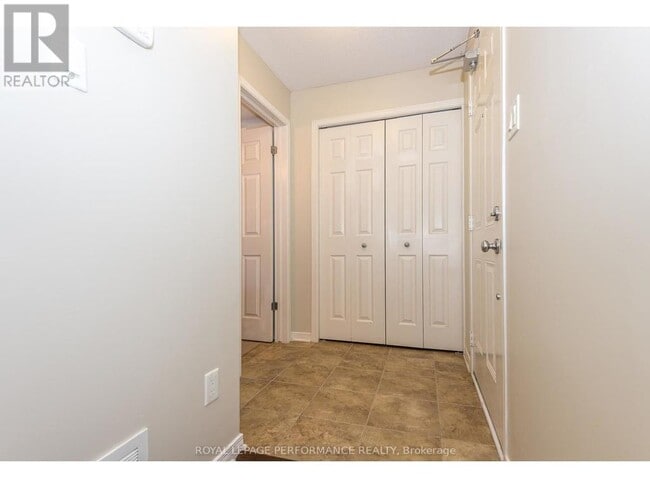 Building Photo - 657-657 Reardon Private