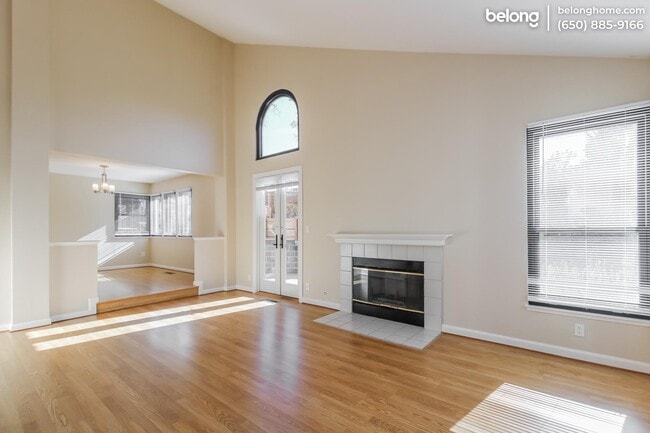 Foto del edificio - 412 Wood Hollow Dr