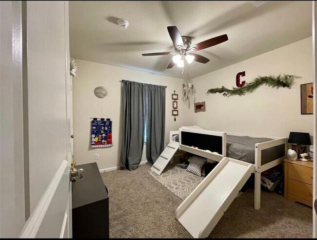 Foto del edificio - 122 Green Haven Dr