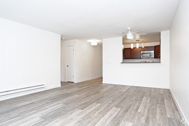 2BR,2BA-900SQ - Cinnamon Apartments