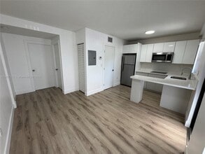 Building Photo - 1971 NW 2nd Ct