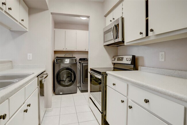 Foto del edificio - 1500 Bay Area Blvd