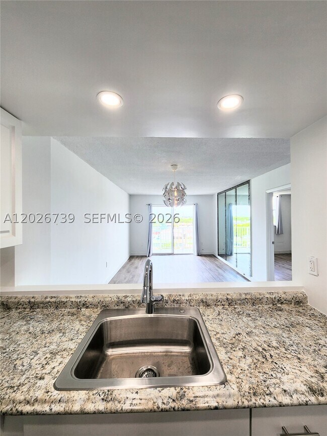 Foto del edificio - 16465 NE 22nd Ave