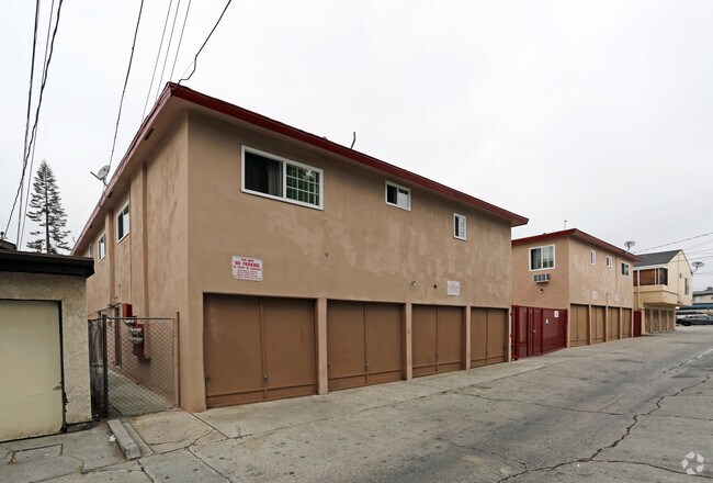 Building Photo - 7342-7348 Newlin Ave
