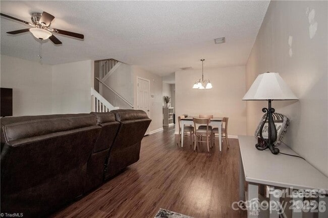 Building Photo - 137 Lynch Cir