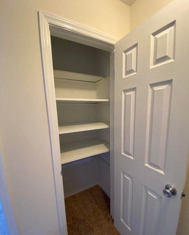 Foto del edificio - 601 Peletier Loop Rd