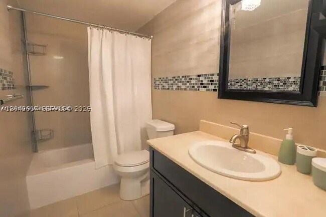 Foto del edificio - 301 Golden Isles Dr