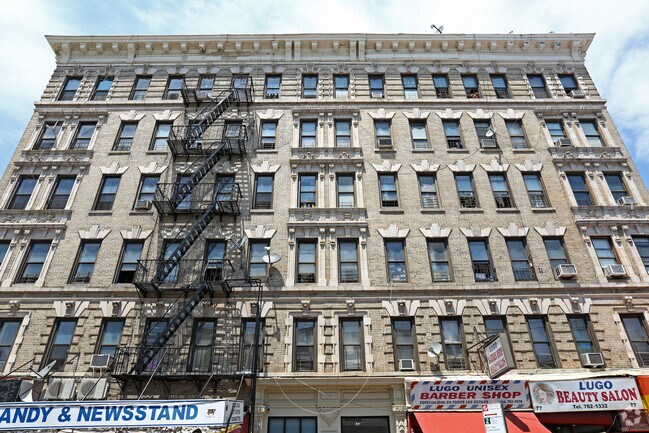 Building Photo - 66 Graham Ave