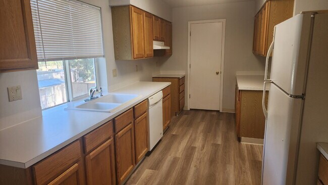 Foto del edificio - 3 bed, 2 bath - Spacious upstairs duplex on the Boise Bench!