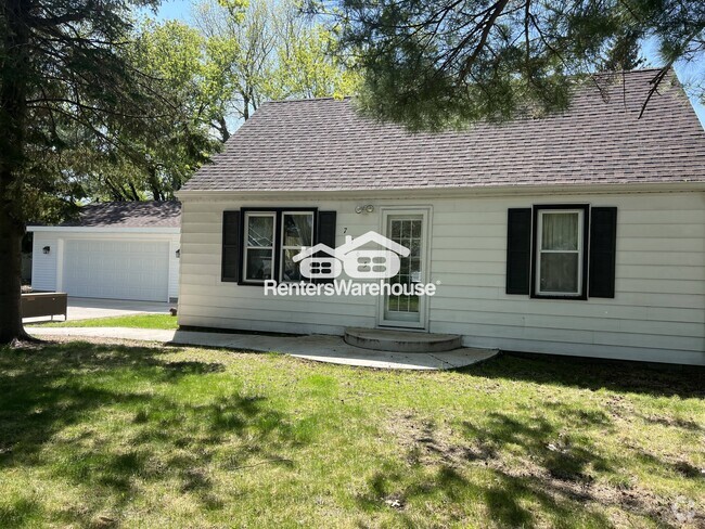 Building Photo - 7165 Sunrise Dr