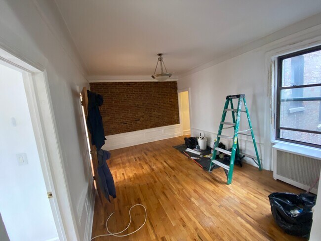 Building Photo - 537 W 150th St