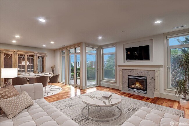 Building Photo - 2Bd/2Ba Kirkland Condo