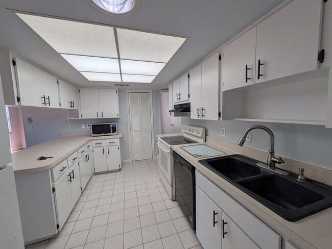 Foto del edificio - Wonderful 3/2/2 Corner Lot Near Golf Course In Citrus Springs