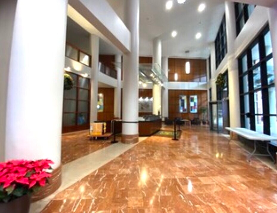 Primary Photo - 211 E Ohio St