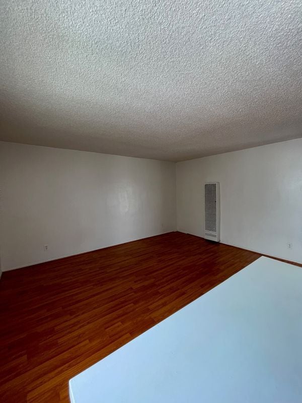 Foto del edificio - 1260 Beachwood Dr