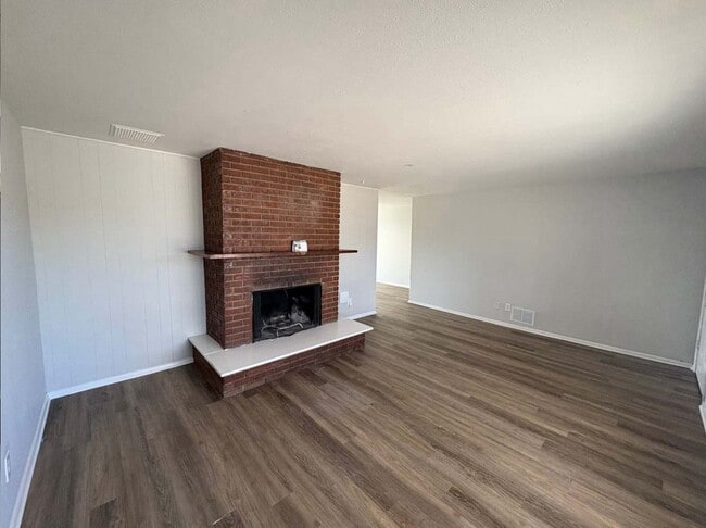 Foto del edificio - 3145 Worchester St