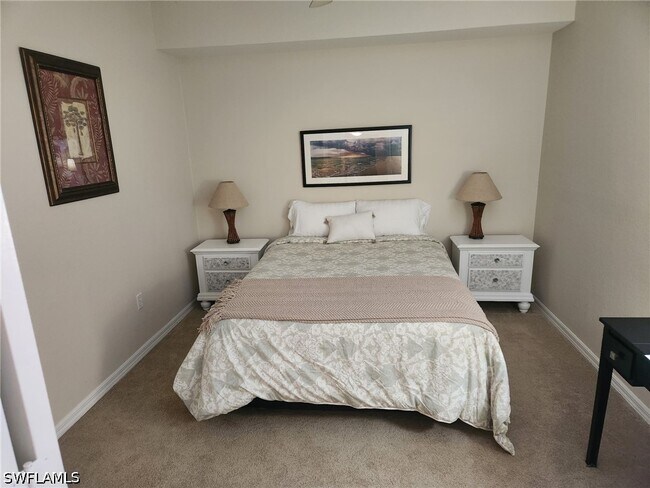 Foto del edificio - 8085 Celeste Dr