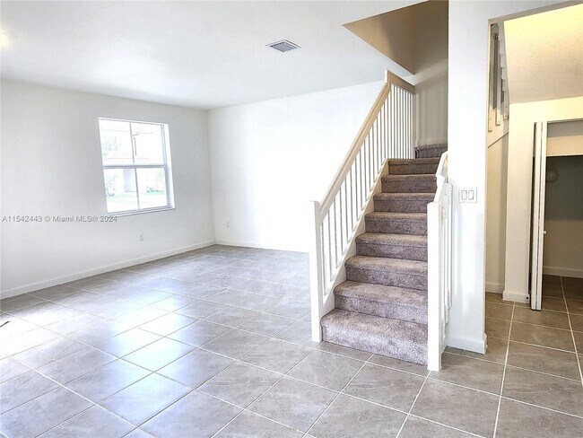 Foto del edificio - 12238 NW 24th Pl