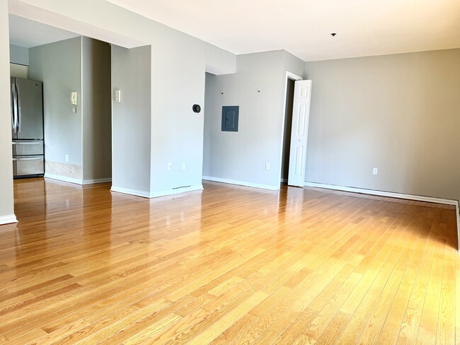 Building Photo - 140 Highland Ave