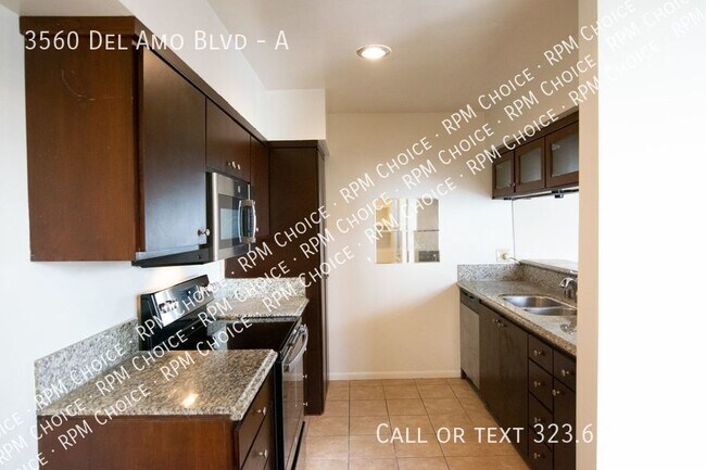 Building Photo - Large 3bd/2ba Front House 1700sqft with wa...