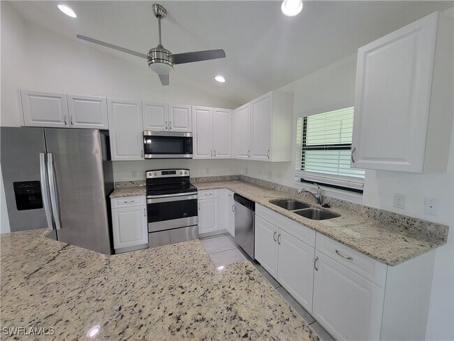 Foto del edificio - 322 SW 23rd St