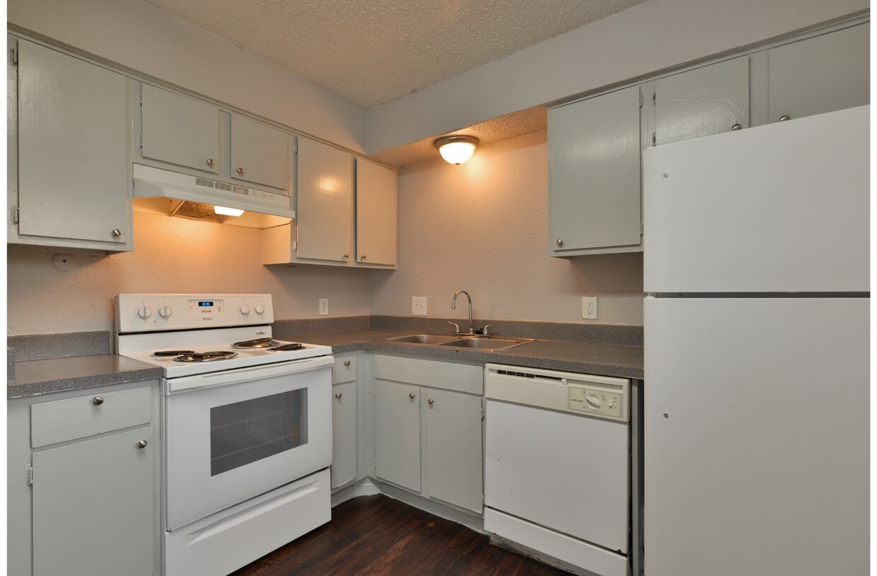 The District on Collins Apartments Arlington, TX