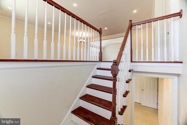 Building Photo - 1704 Pebble Beach Dr